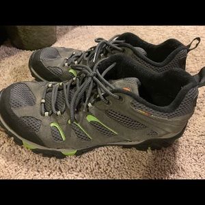 Men’s Merrell’s Trail Shoes - size 13 - LIKE NEW